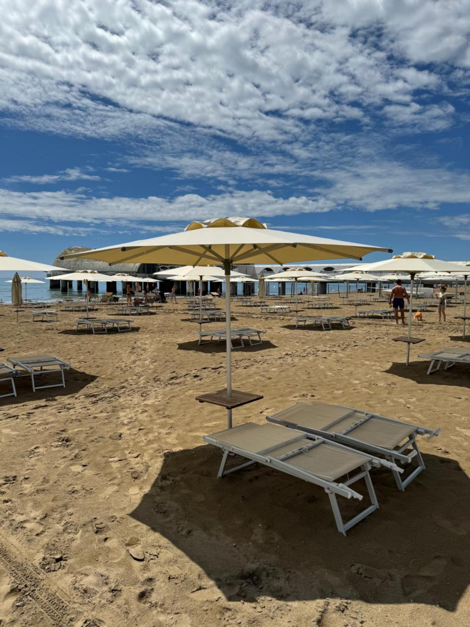 Appart 21 Artistic Beach Apartment Lignano Sabbiadoro Exteriér fotografie
